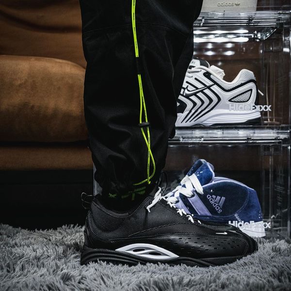 ナイキ Nike Air Zoom Drive x Drake NOCTA Sneakersスニーカー Drake's New NOCTA x Nike Air Zoom Drive in Black and White